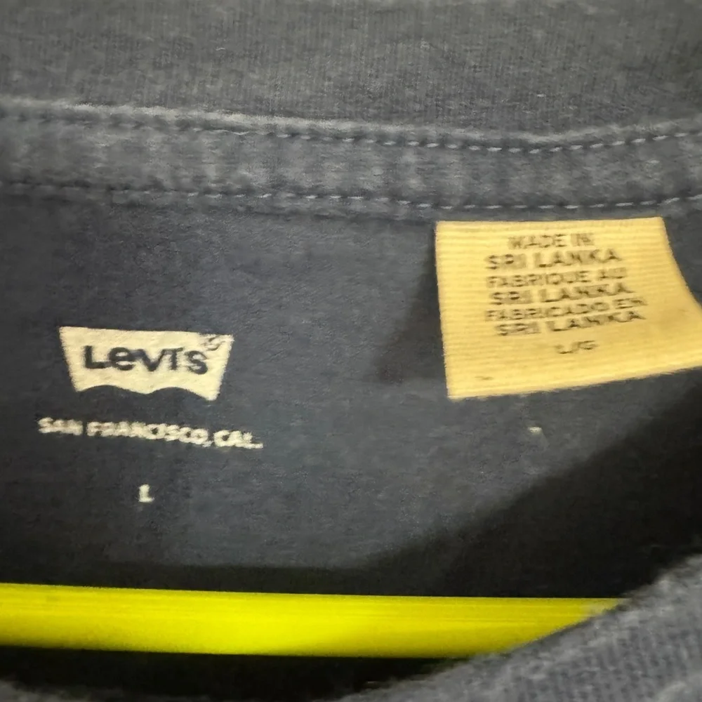 Levi's Navy Graphic Tee with White Design